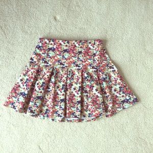 Floral pleated mini skirt